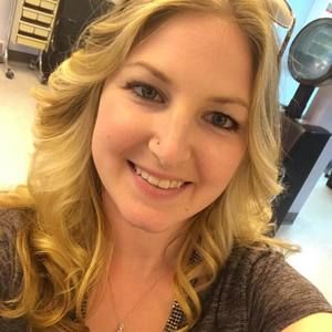 Meet your Posher, Stephanie